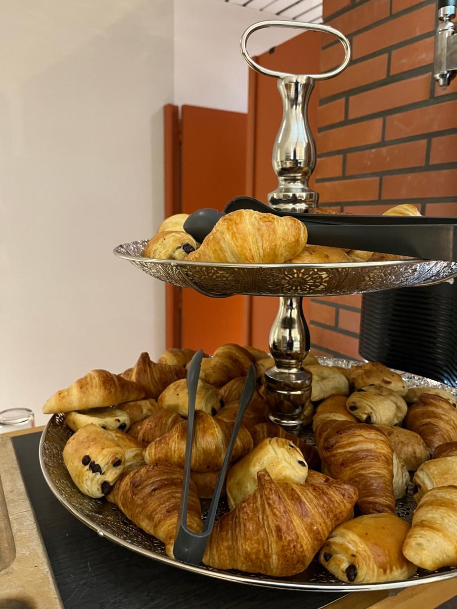 Hotel La Petite Auberge Chambretaud Luaran gambar